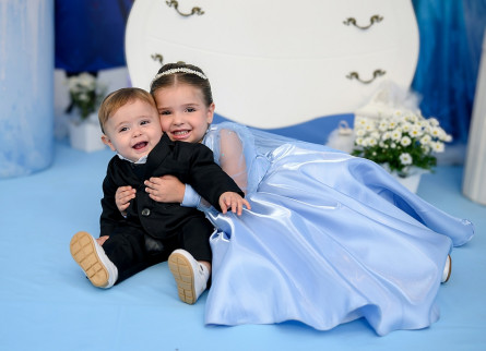 Mateus 1 ano Marina 4 anos