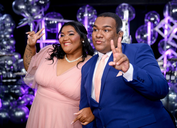 Thiago 30 e Thaíssa 25