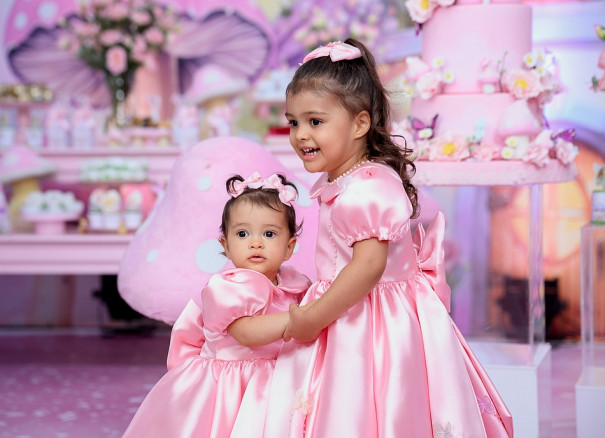 Isabela 1 ano e Cecília 3 anos