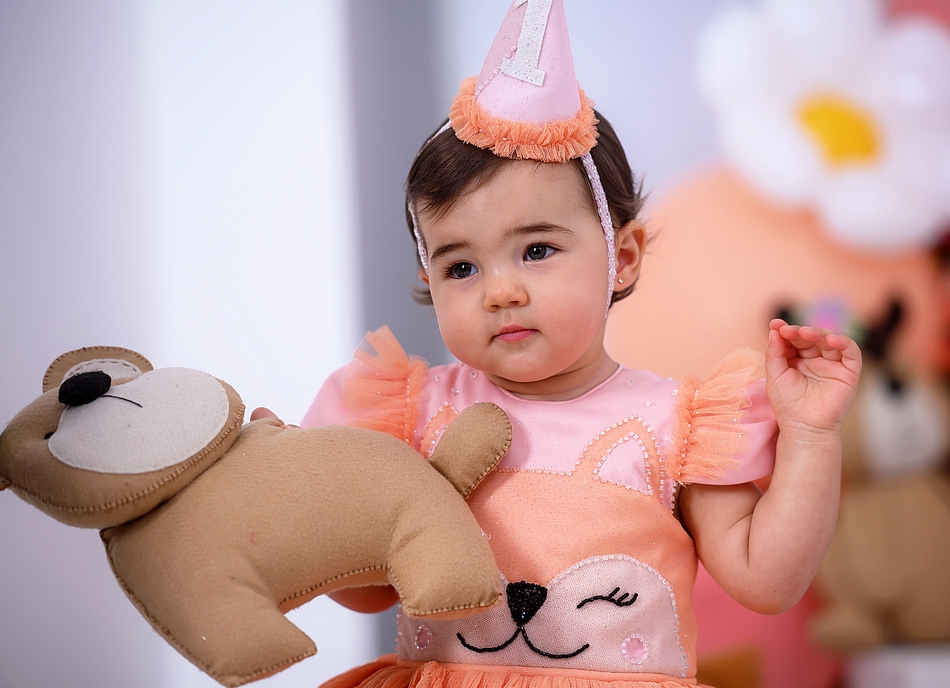 Smash The Cake Betina
