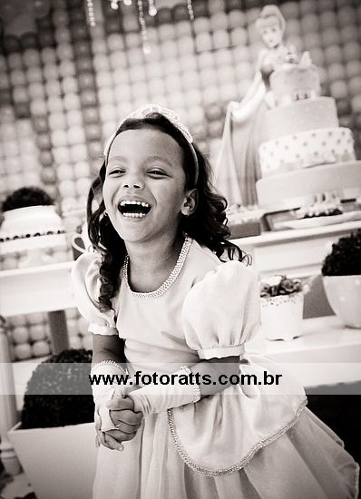 Aniversário 04 Anos Ana Paula dia 13/12/2012 no Buffet Mundo Mágico.