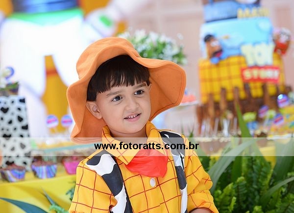 Aniversário 05 Anos Matheus dia 01/08/2013 no Colossu Buffet.