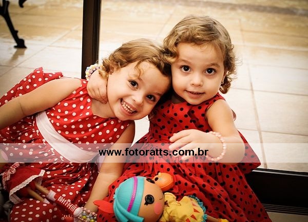 Aniversário 03 Anos Julia e Marina dia 15/12/2013
