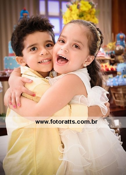 Aniversário 04 Anos Hugo e Bia dia 22/06/2013 no Buffet Mercearia Kids.