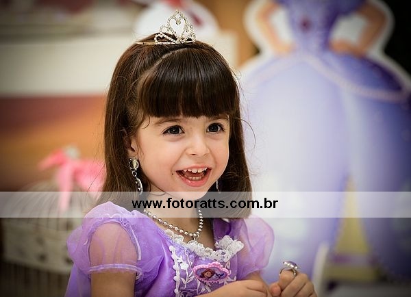 Aniversário 04 Anos Sofia dia 04/12/2013 no Buffet Mundo Mágico.