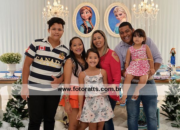 Aniversário 03 Anos Valentina e 6 Anos Ana Gabriela dia 24/05/2015 no Buffet Mundo Mágico.