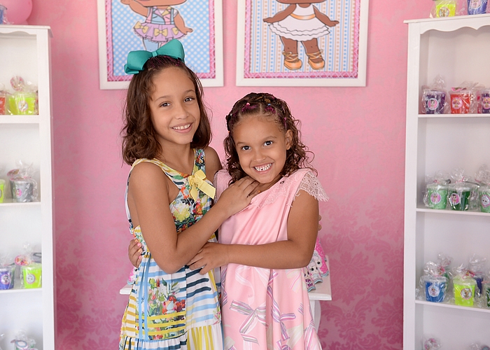 08 Anos Tania e 06 Anos Laura
