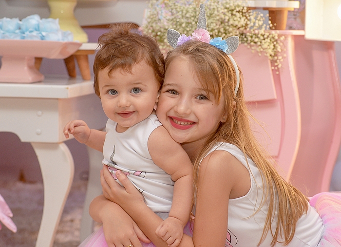 01 Ano Julia e 06 Anos Bruna